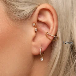 Buena Piercing | Titan
